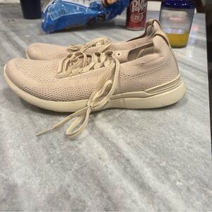 APL techloom sneakers size 7